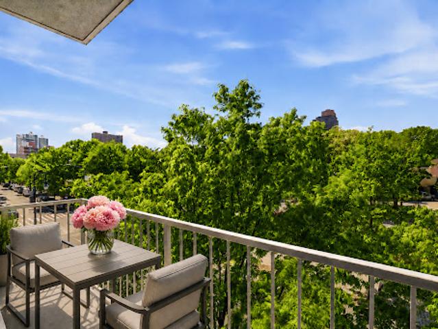 Apartment for rent in Arverne, New York