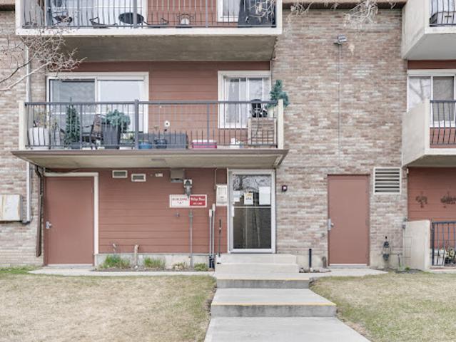 Apartment for sale in Northwest, Alberta