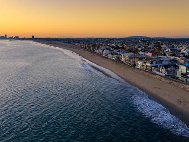 Apartment for sale in Long Beach, California