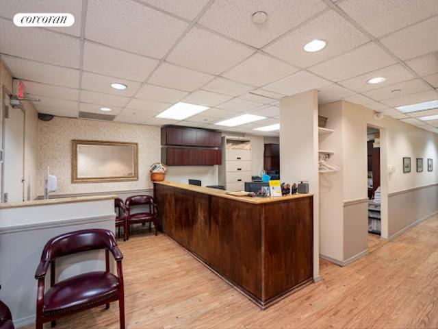 Apartment for sale in Arverne, New York