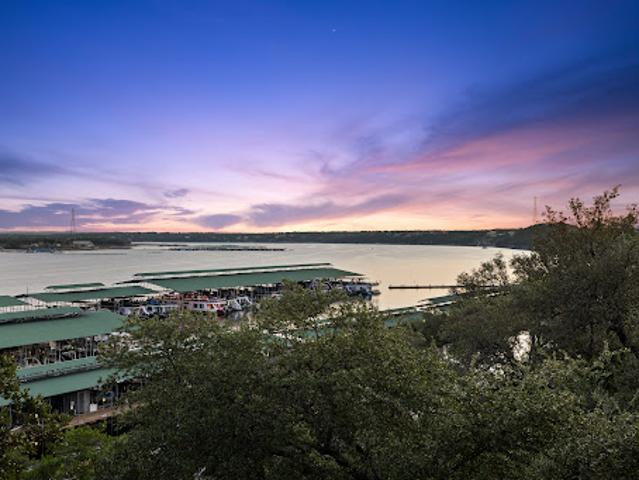 Apartment for sale in Jonestown, Texas