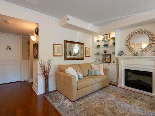 Apartment for sale in Nassau, New York