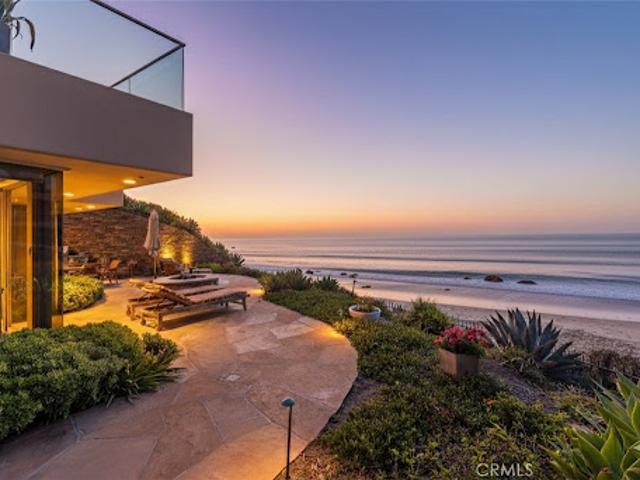 Apartment for sale in Laguna Beach, California