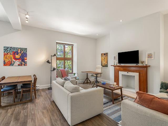 Apartment for sale in Mont-royal