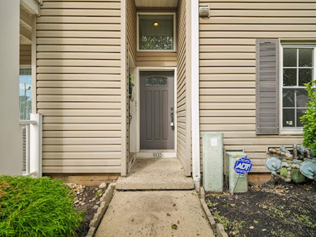 Apartment for sale in Woodbridge Township, Middlesex County