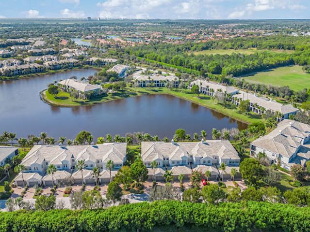 Apartment for sale in Naples, Florida