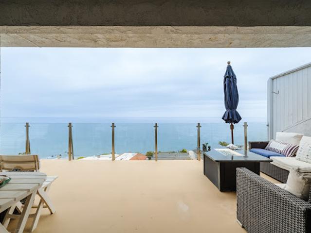 Apartment for sale in Malibu, California