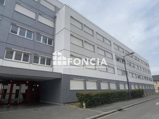 Studio location à rue de la République, Orléans