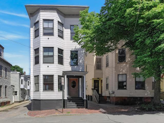 Apartment for sale in Peaks Island, Maine
