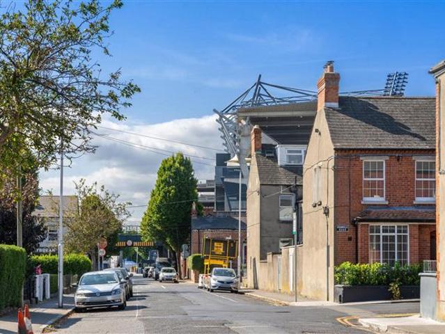 Apartment for sale in Bluebell, Dublin