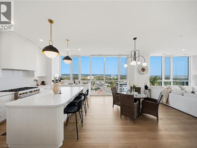 Apartment for sale in Burlington, Golden Horseshoe