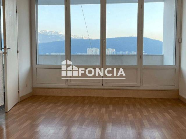 Studio location à Quartier Commanderie, Échirolles