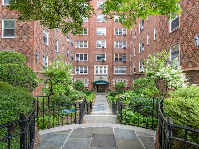 Apartment for sale in Eastchester, New York