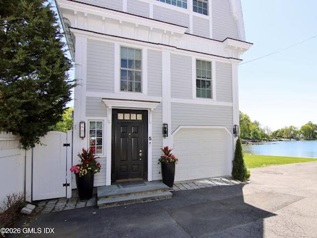 Apartment for sale in Greenwich, Connecticut