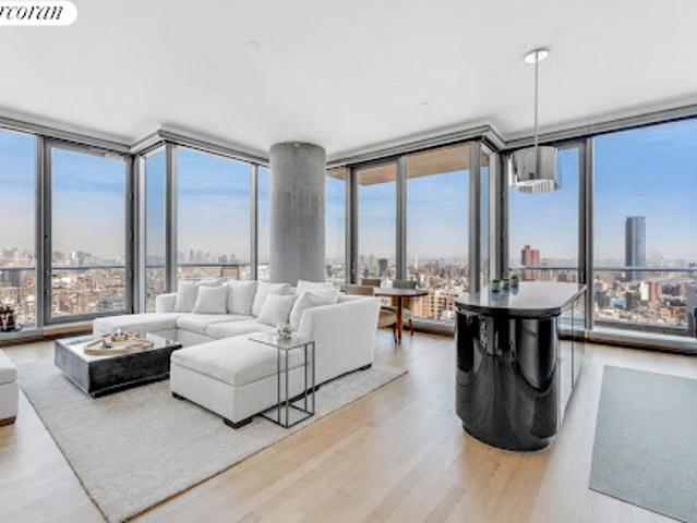 Apartment for sale in Arverne, New York