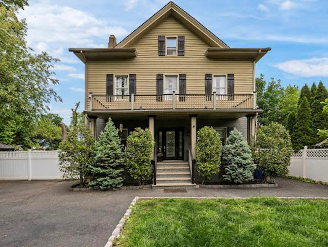 Apartment for sale in Bloomfield, New Jersey