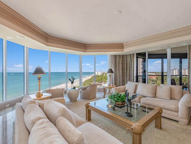 Apartment for sale in Naples, Florida