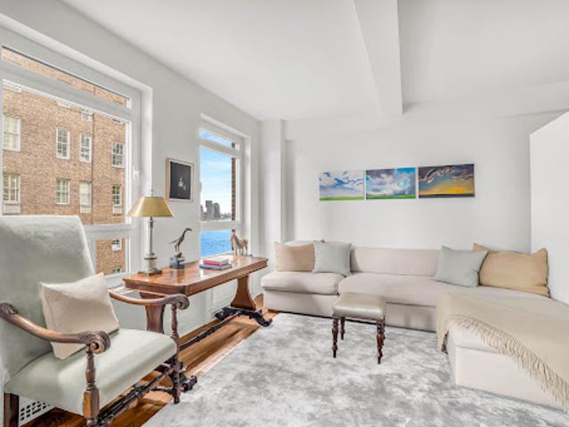 Apartment for sale in Arverne, New York