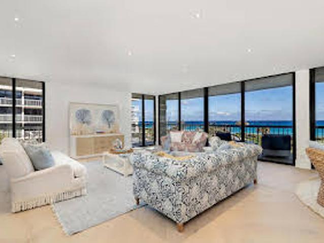 Apartment for sale in Palm Beach