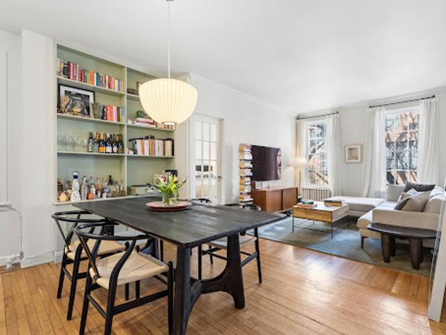 Apartment for sale in Arverne, New York