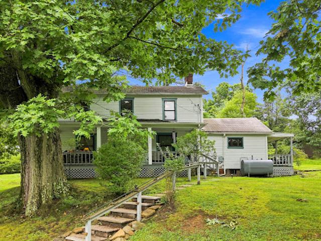 Apartment for sale in South Park, Pennsylvania