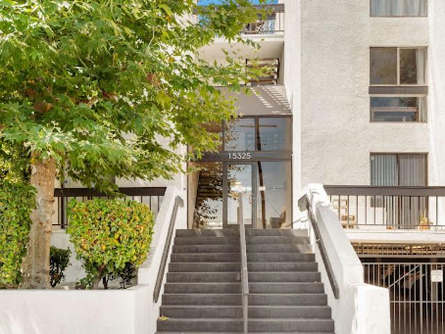 Apartment for sale in Canoga Park, California