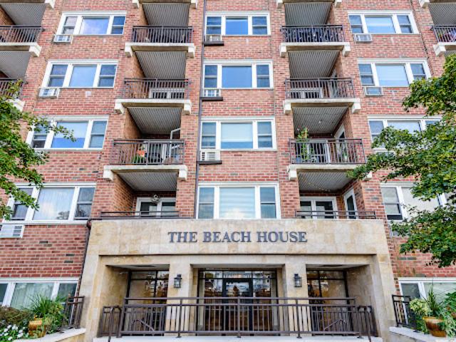 Apartment for sale in Nassau, New York