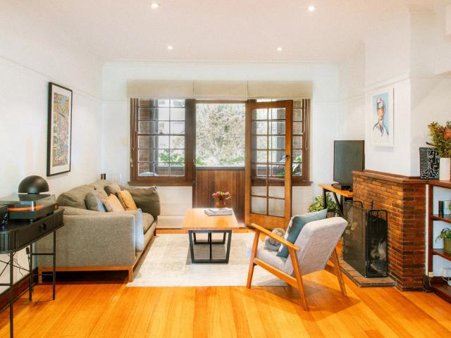 Apartment for rent in St Kilda East, Melbourne
