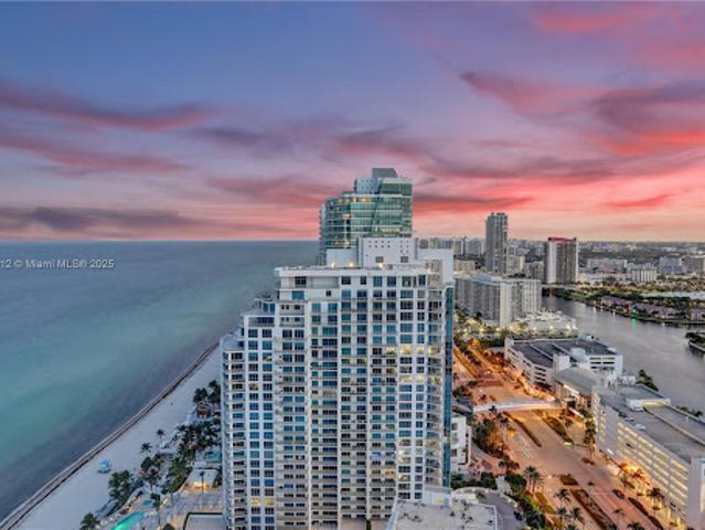 Apartment for sale in Hollywood, Florida