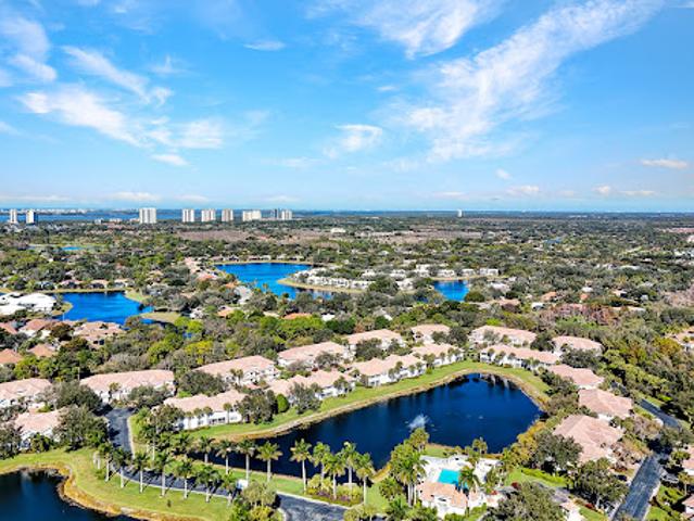 Apartment for sale in Bonita Springs, Florida