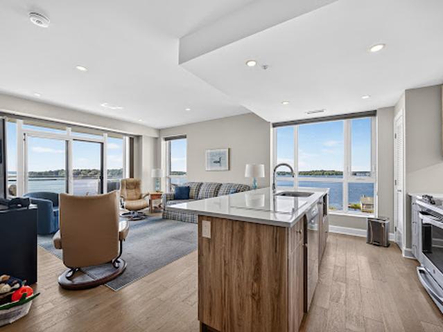 Apartment for sale in Gananoque, Eastern Ontario