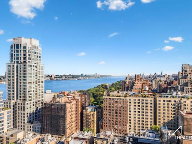 Apartment for sale in Arverne, New York