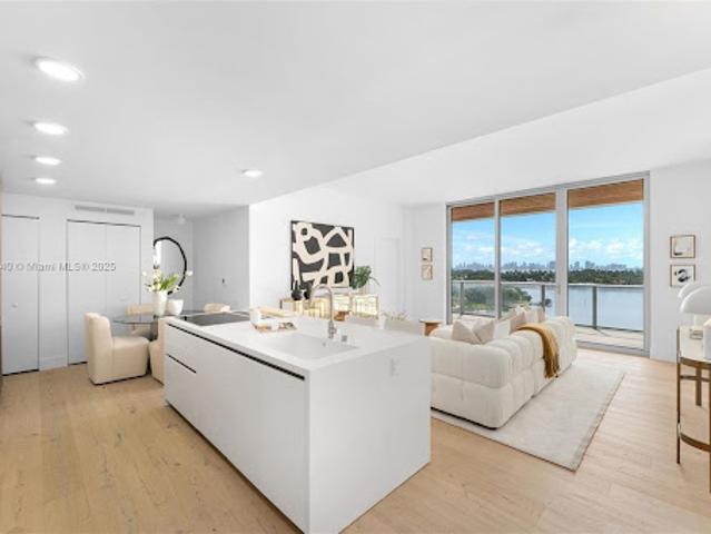 Apartment for sale in Miami Beach, Florida