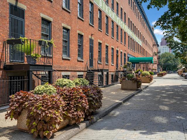 Apartment for sale in Hudson, New Jersey
