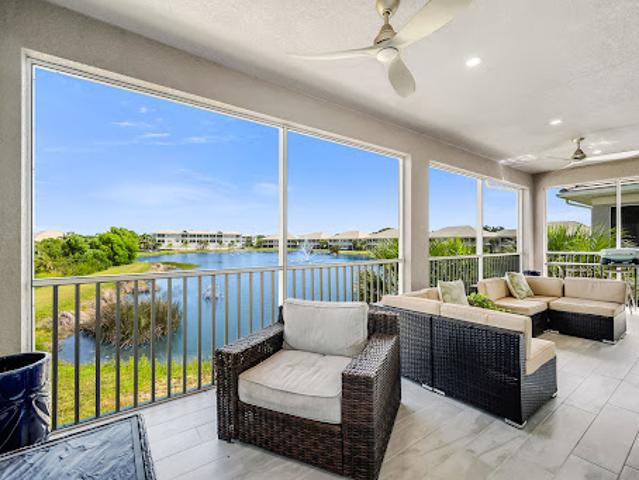 Apartment for sale in Naples, Florida