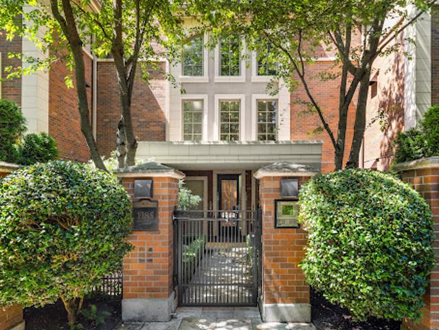 Apartment for sale in Seattle