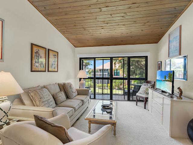 Apartment for sale in Marco Island, Florida