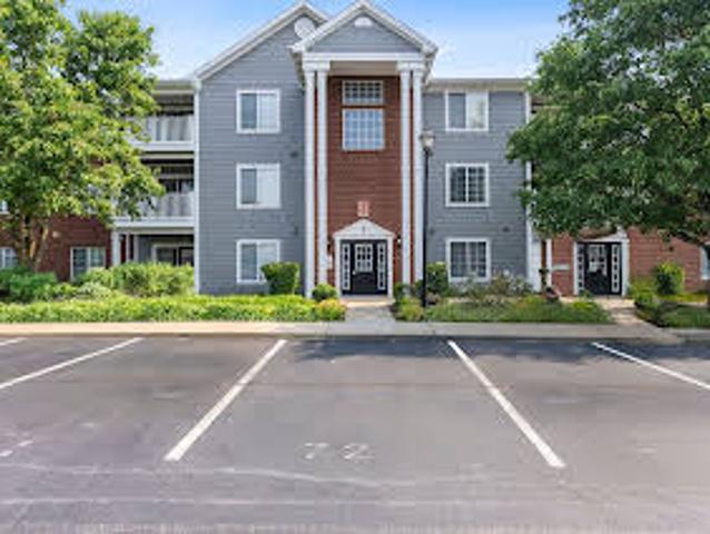 Apartment for sale in Lexington