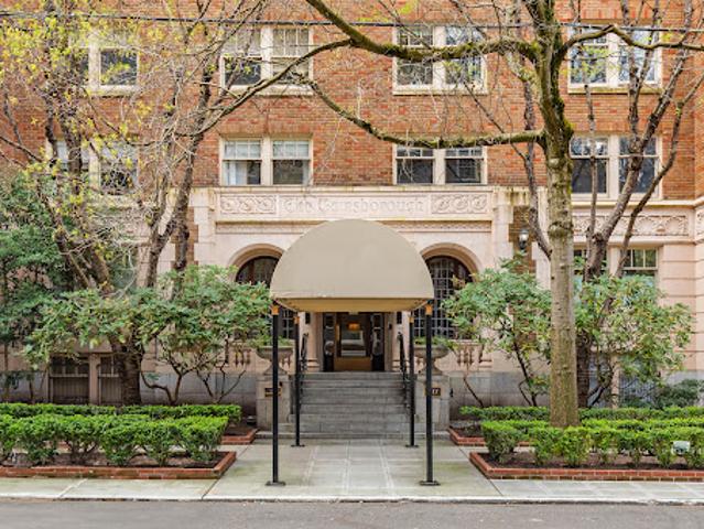 Apartment for sale in Seattle, Washington