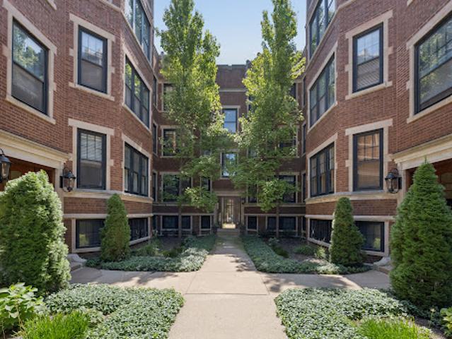 Apartment for sale in Evanston, Illinois