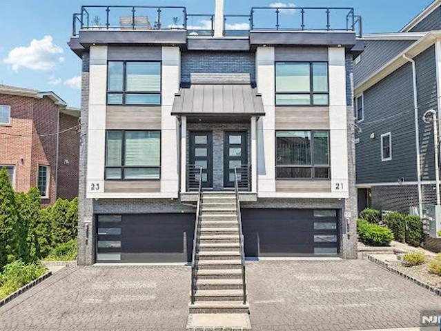 Apartment for sale in Fort Lee, New Jersey