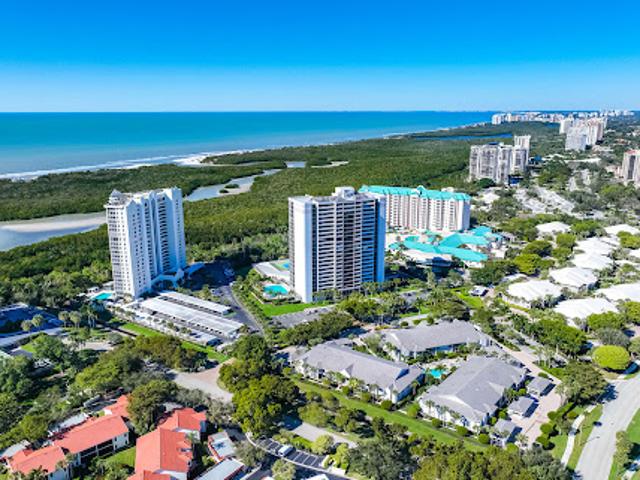 Apartment for sale in Naples, Florida