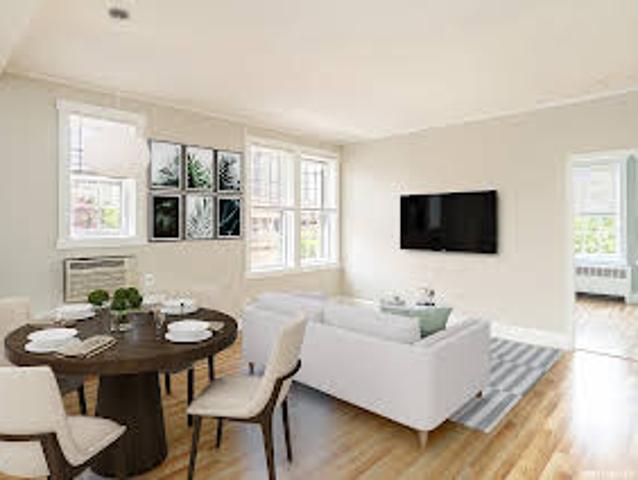 Apartment for sale in Forest Hills