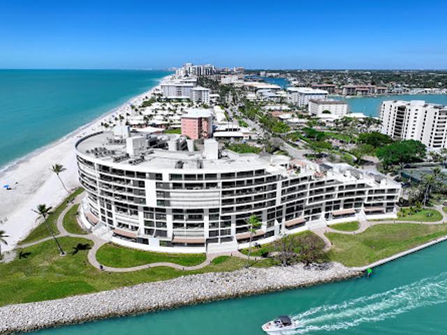 Apartment for sale in Naples, Florida