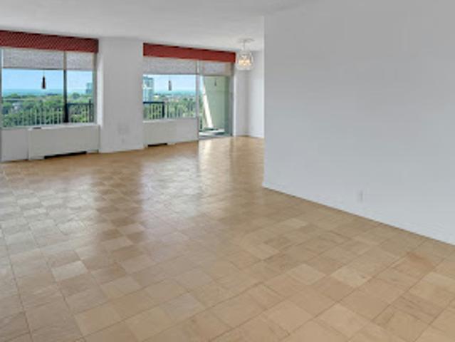 Apartment for sale in Fort Lee, New Jersey
