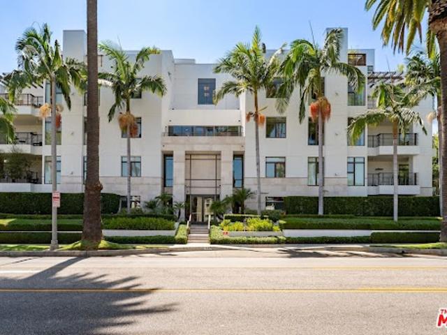 Apartment for sale in Beverly Hills, California