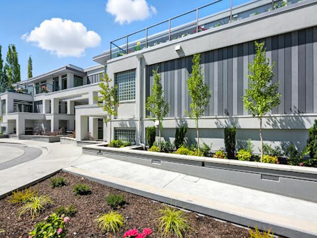 Apartment for sale in Kirkland Apartment for sale in Kirkland