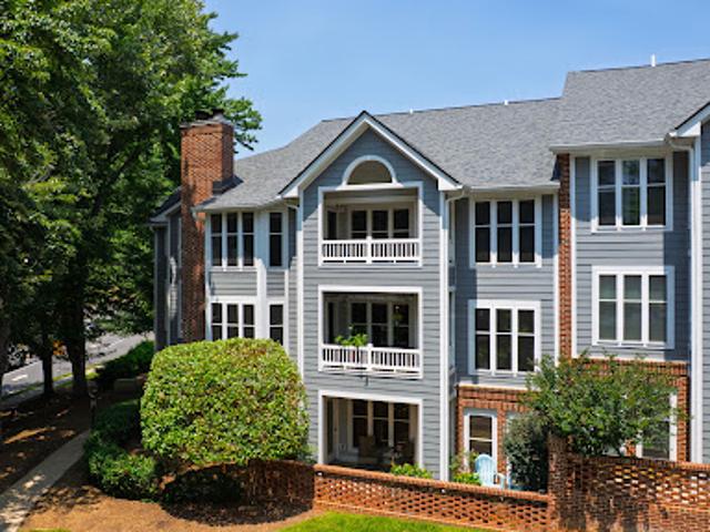 Apartment for sale in Raleigh