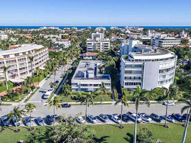 Apartment for sale in Palm Beach