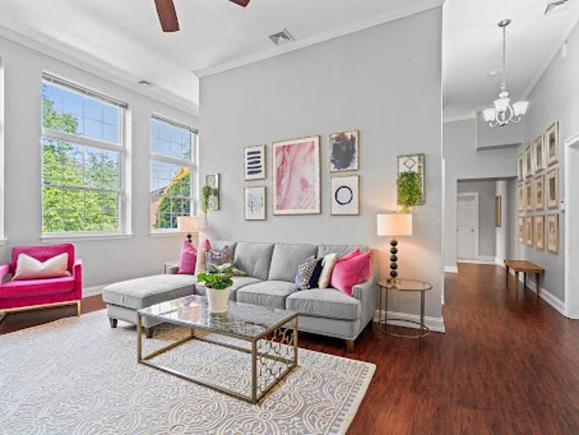 Apartment for sale in Huntington